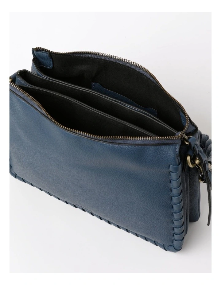 Austin Shoulder Bag in Blue