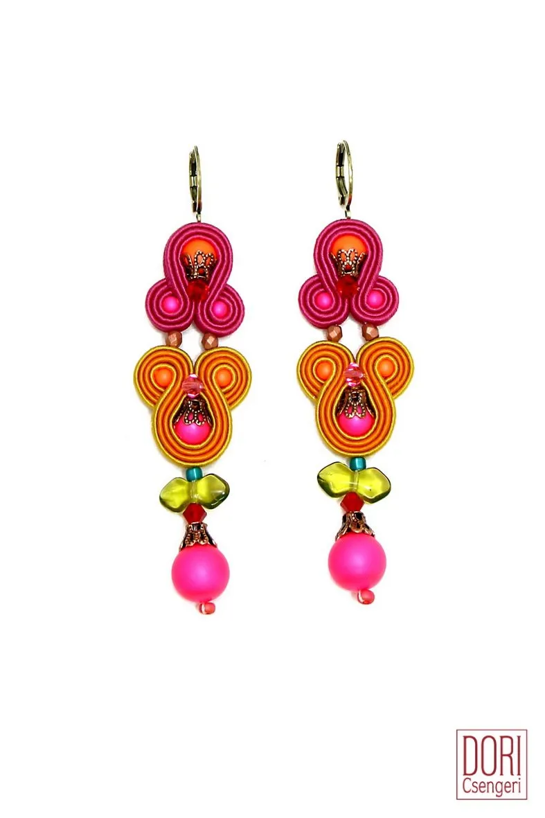 Estival Dangling Earrings