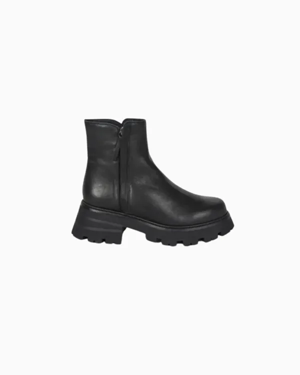 Larry Lug Sole Boot - Black