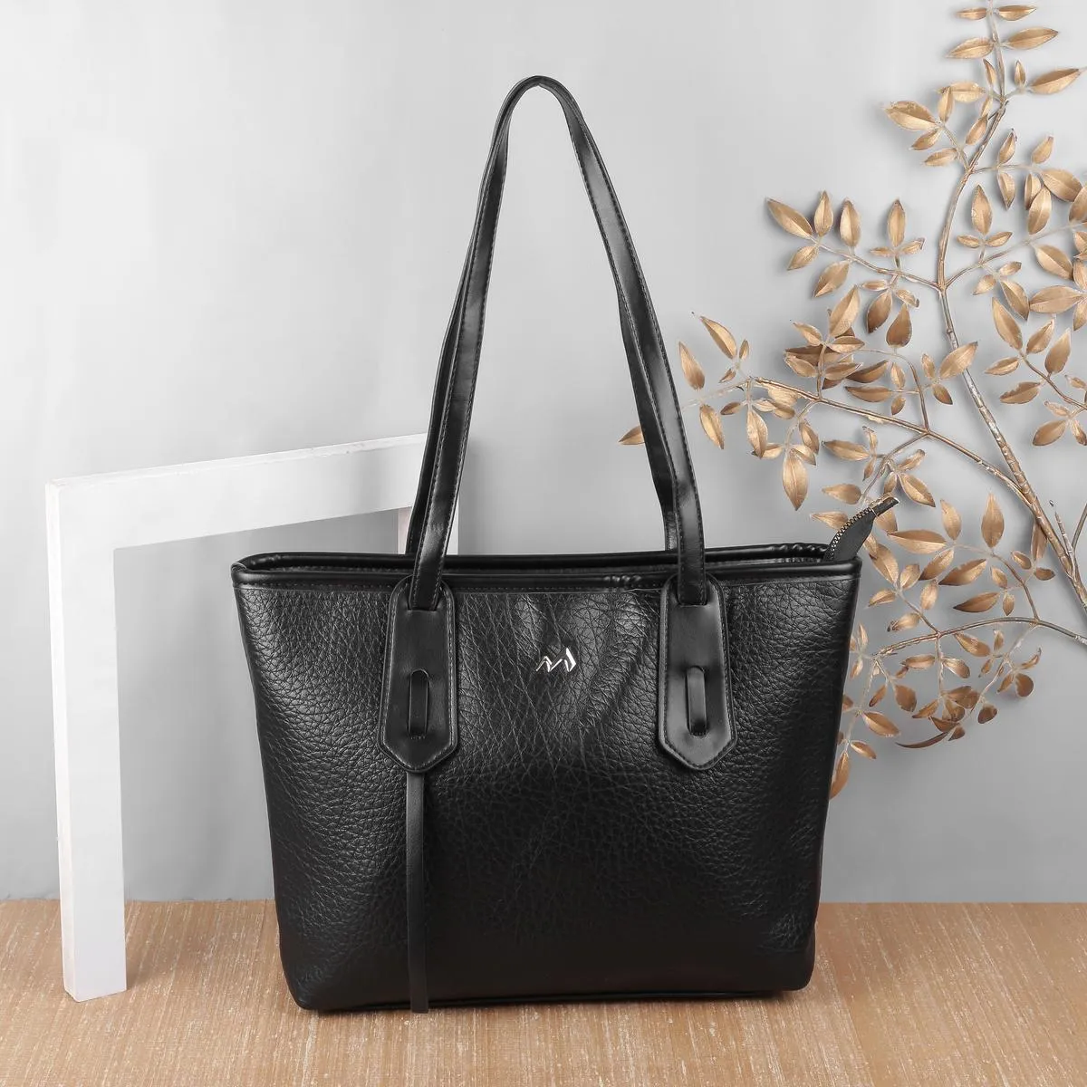 Metro Women Black Shoulder Bag