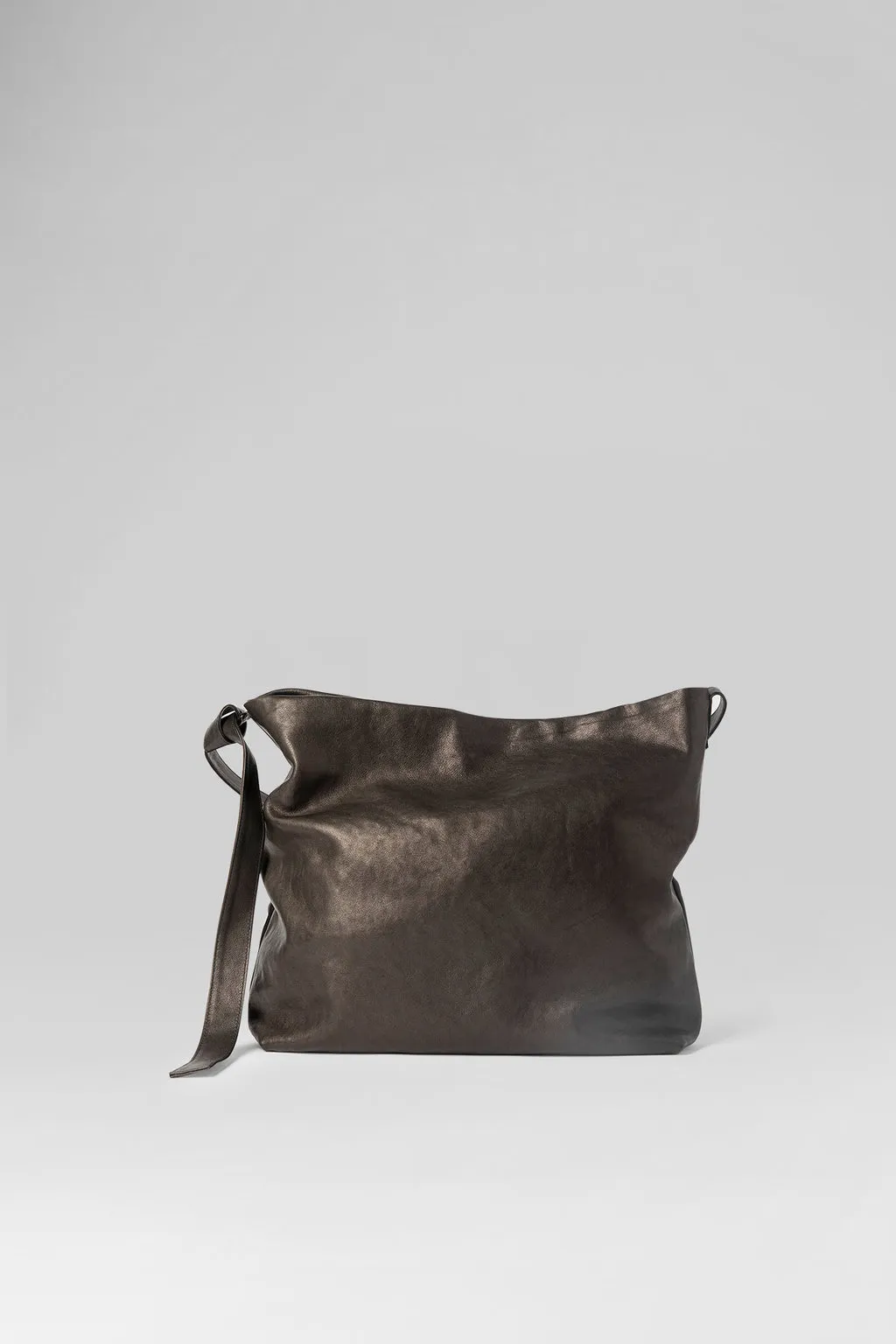 Runa Medium Shoulder Bag