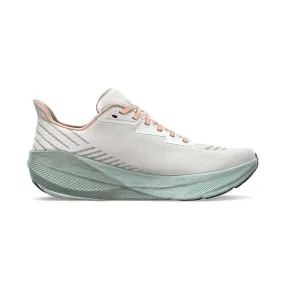 Women's AltraFWD Experience Running Shoe - White - Regular (B)